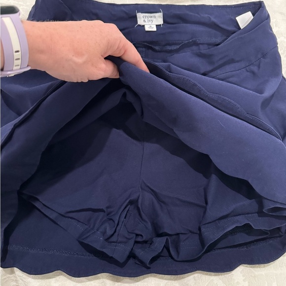 Crown & Ivy Navy Blue Scalloped Hem Elastic Waist Pull On Mini Skort - Picture 5 of 7